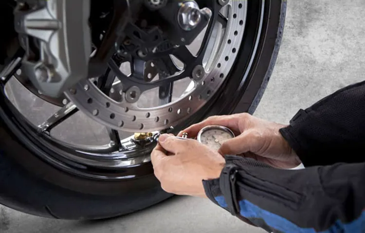 how to check motorcycle tire pressure