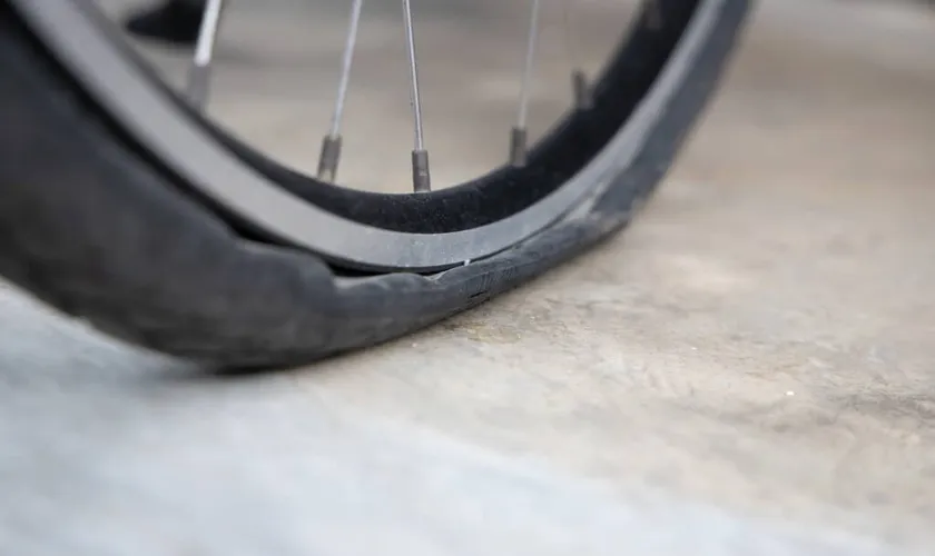 How to Deflate a Bike Tire: Easy Steps and Tips for Safe and Smooth Deflation