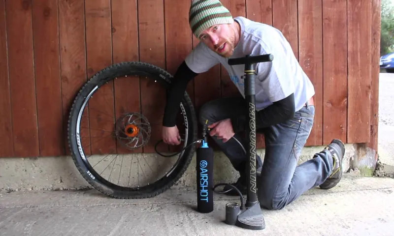 How to Inflate a Tubeless Tire: A Step-by-Step Guide for Beginners