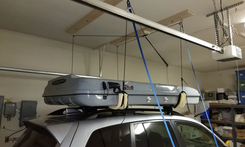 how to lift a roof top tent