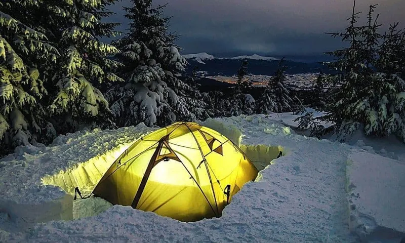 how to stay warm in a roof top tent