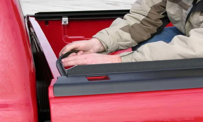 how to stop tonneau cover from flapping