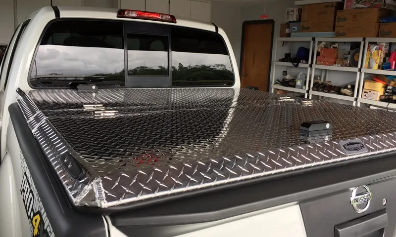 how to take off hard tonneau cover