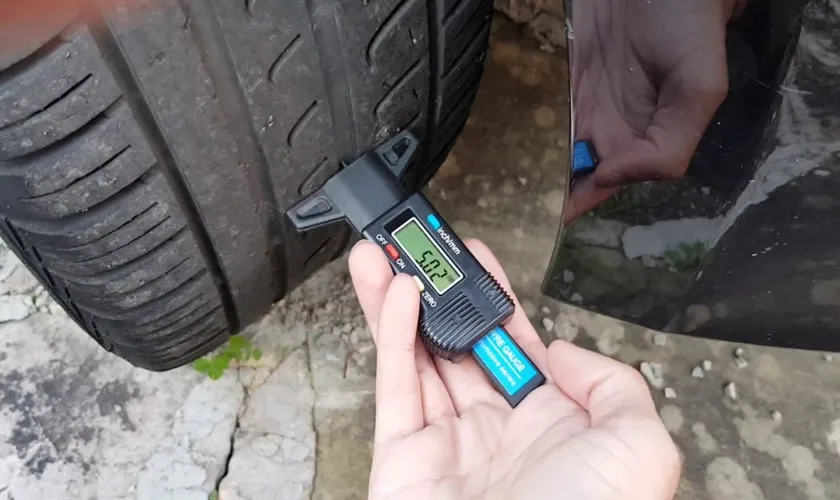 Tire Depth Gauge How to Use: Step-by-Step Guide to Accurate Tread Depth Measurement