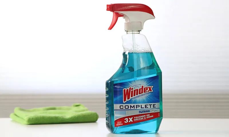 What is the Best Windshield Cleaner: Top 10 Brands for a Crystal Clear View