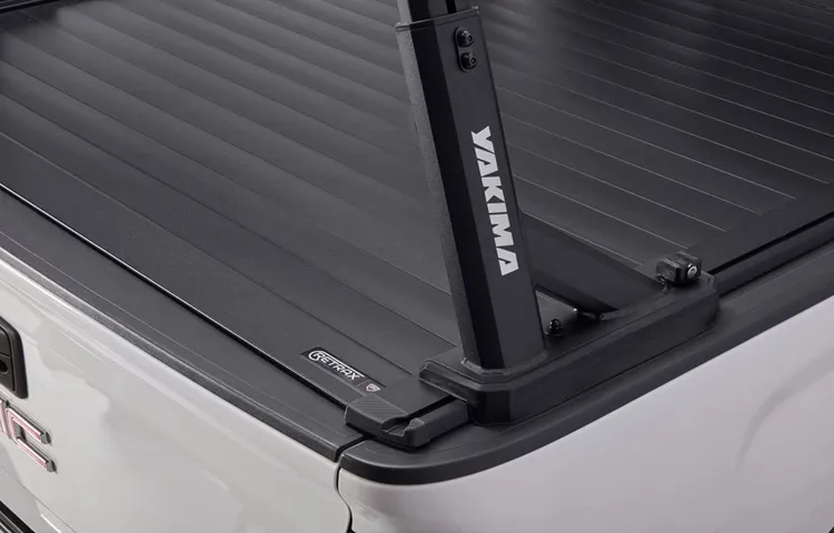 what tonneau cover works with yakima overhaul hd