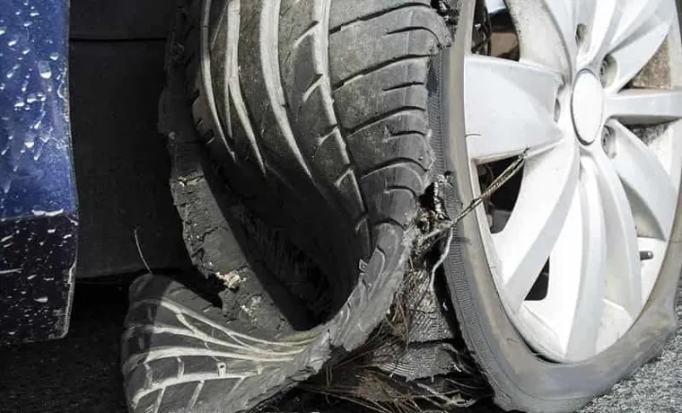 When Experiencing a Tire Blowout, the Driver Should Know These Safety Tips