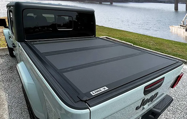 who makes the best tri fold tonneau cover