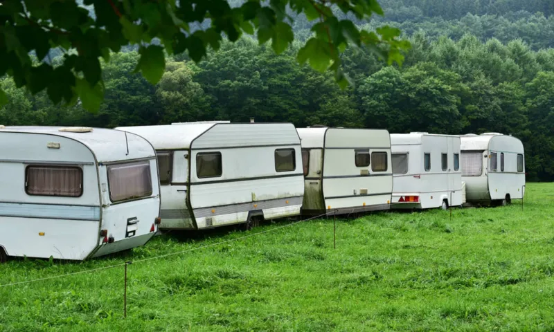 How to Bring & Unwind an Awning from an RV: A Step-by-Step Guide