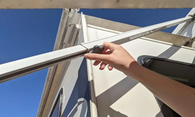 How to Extend Manual RV Awning: A Step-by-Step Guide