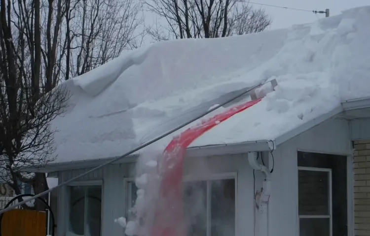 How to Keep Snow Off of Fabric Awning: Essential Tips and Tricks