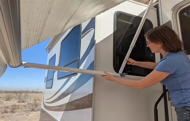 How to Open a Manual RV Awning: A Step-by-Step Guide