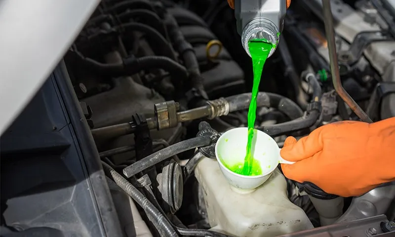 what happens if you put wrong coolant in car